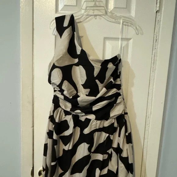 NWOT A&F One Shoulder Cut Out Maxi Dress - Picture 3 of 6